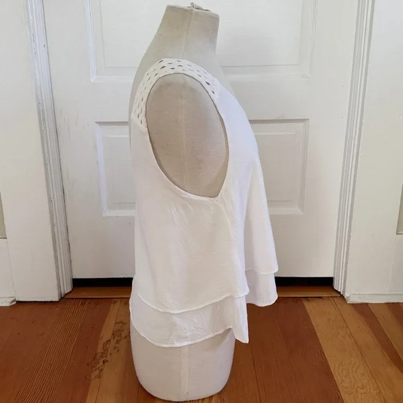 Alythea Layered White Tank Top Large - Picture 2 of 5